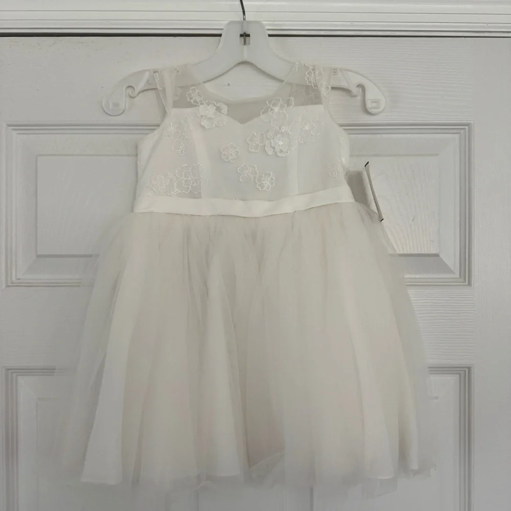 NWT NEVER WORN White' Tulle Flower Girl Dress - Picture 4 of 8